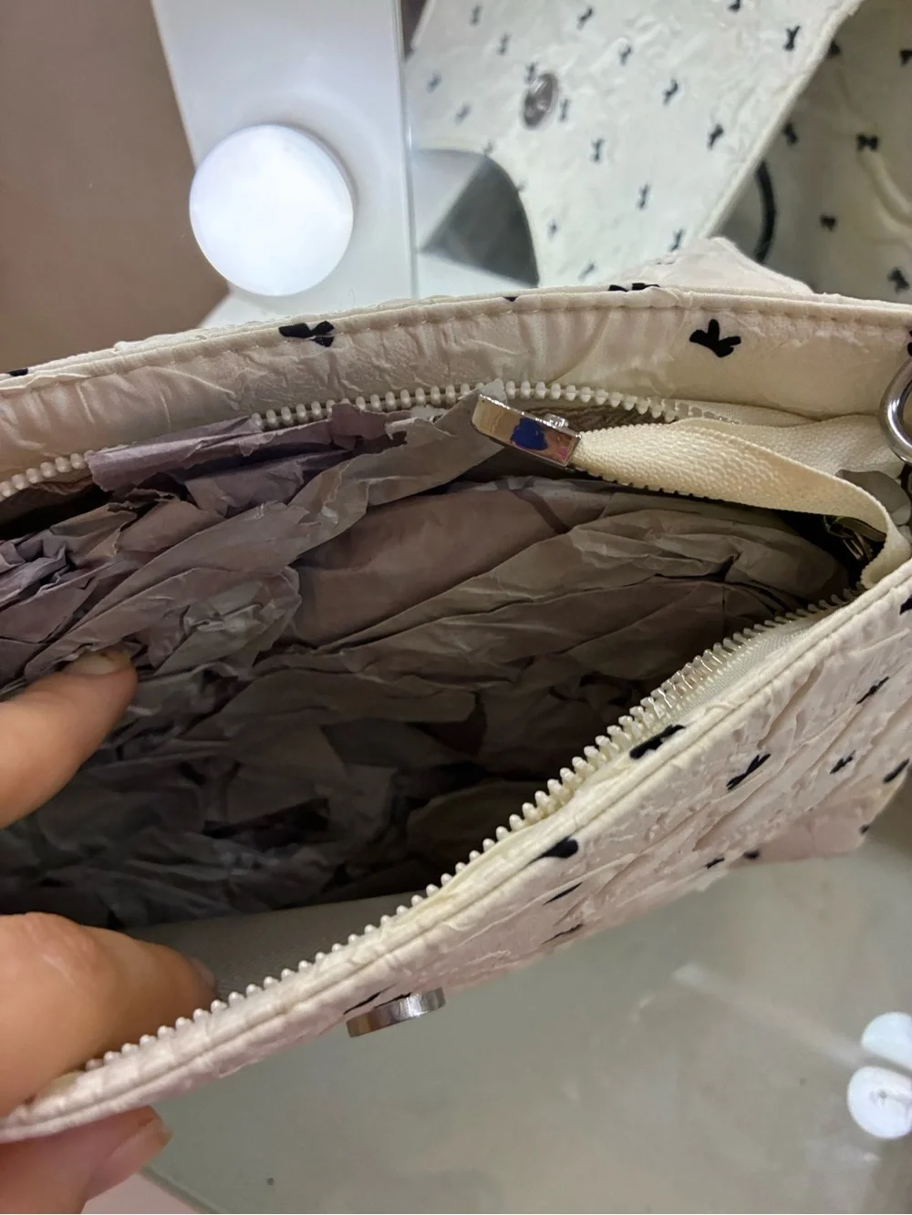 Brand new bow purse